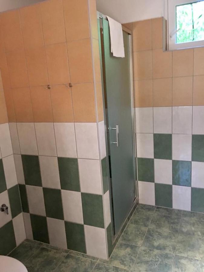 Vagi Apartment Sarvar Ngoại thất bức ảnh
