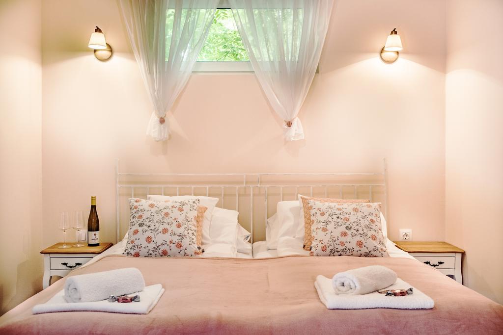 Vagi Apartment Sarvar Ngoại thất bức ảnh