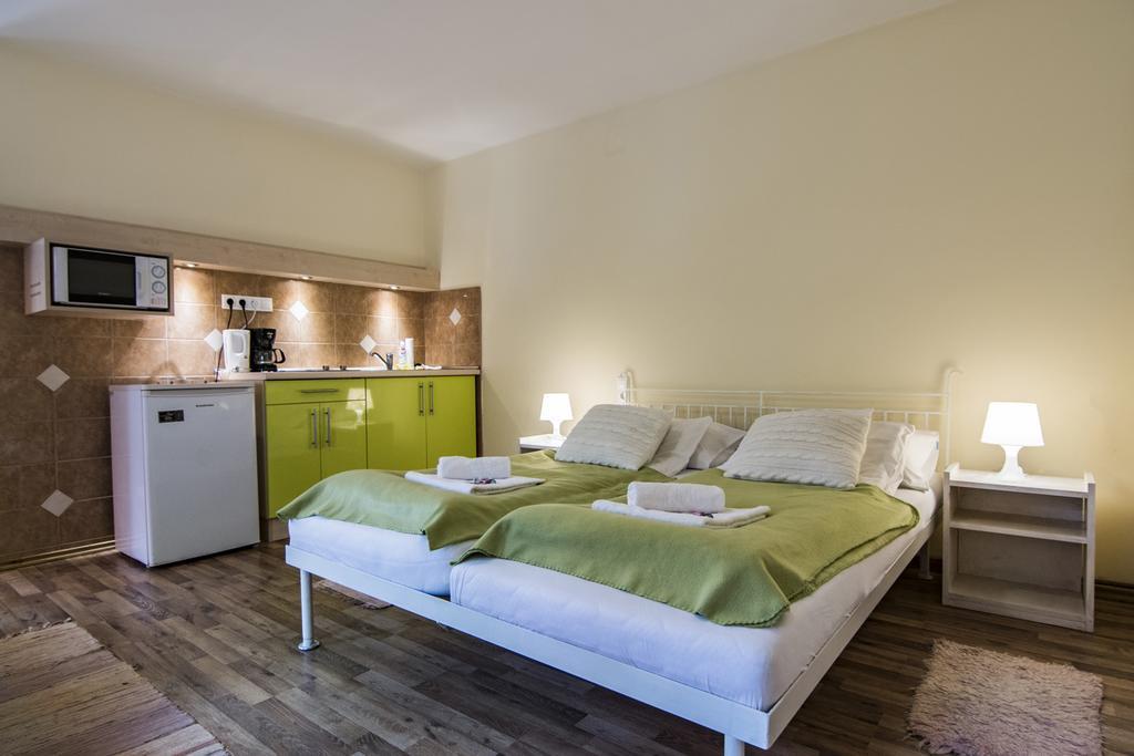 Vagi Apartment Sarvar Ngoại thất bức ảnh