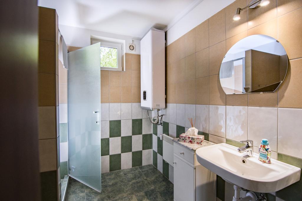 Vagi Apartment Sarvar Ngoại thất bức ảnh